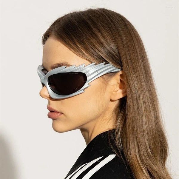 Sonnenbrille Europäische und amerikanische Persönlichkeit Flügel Reiten konkave Form Ins Mode weibliche Barb Igel