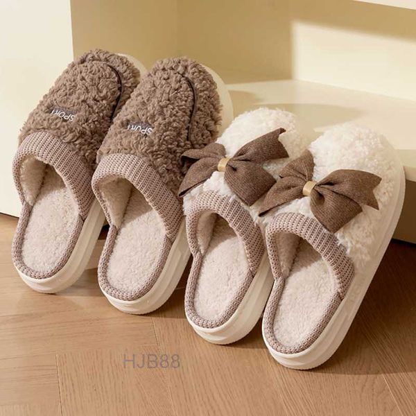 E53l Sapatos domésticos Chinelos de algodão para mulheres no outono e inverno Solas espessas para uso doméstico antiderrapante quente interior pós-parto casais de pelúcia homens