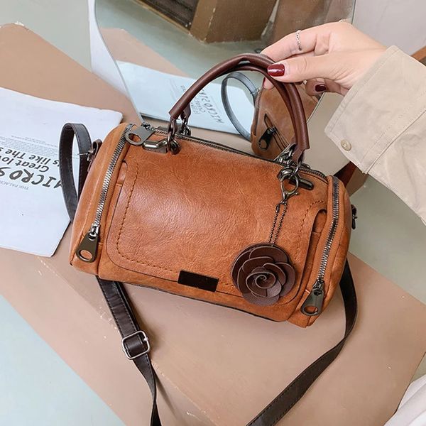 Abendtaschen Winter Mode Boston Schulter für Frauen Vintage Blume Crossbody Kissen Form Tasche Elegante Dame Luxus PU Messenger Handtasche 231214