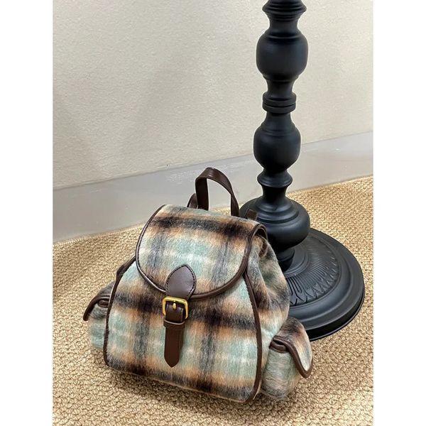 Schultaschen Rucksack HerbstWinter Mode Retro Academy Style Weiß Grün Kariert Allmählicher Kontrast Samt Brot Rucksäcke 231128