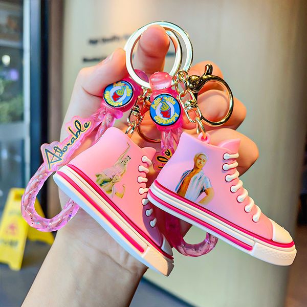 Großhandel Bulk Anime Auto Schlüsselanhänger Charm Rosa Sneakers Zubehör Schlüsselanhänger Süßes Paar Studenten Personalisiertes kreatives Valentinstagsgeschenk DHL