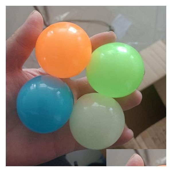 Giocattolo di decompressione Giocattoli per bambini Soffitto Palla luminosa Glow In The Dark Squishy Anti Balls Estensibile Soft Squeeze Adt Toy Regalo per feste Drop Dhh80