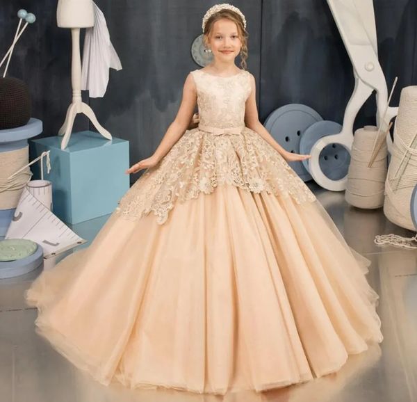 Ballsown Flower Girl Elbise Fildişi Dantelli Teen Toddler Doğum Günü Düğün Elbiseleri Moda Şovu İlk Cemaat