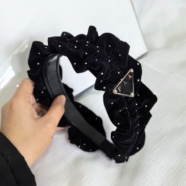 Black Prad Leather Sponge Band Band Band Vintage Luxo Moda Hairband Designer Classic Brand Headwear