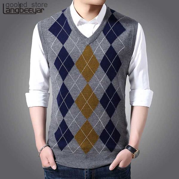 Herrenwesten Neue Modemarke Ärmellose Pullover Herren Pullover Weste V-Ausschnitt Slim Fit Pullover Strickmuster Herbst Freizeitkleidung Männer Q231129