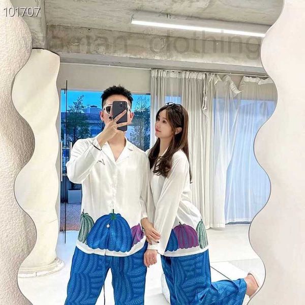 Kadınların Pijama Tasarımcısı Yüksek Son Homewear Beyaz Set Çiftleri İlkbahar ve Sonbahar Uzun Kollu, Gerçek Buz Modaya Düzenli Pijamalar Erkekler ve Kadınlar