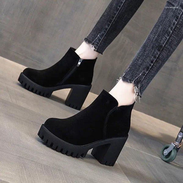 Botas Calçado Estilo Punk Botas Preto Feminino Tornozelo Muito Alto Combate Sapatos Curtos Para Mulheres De Salto Camurça Inverno 2023 Venda