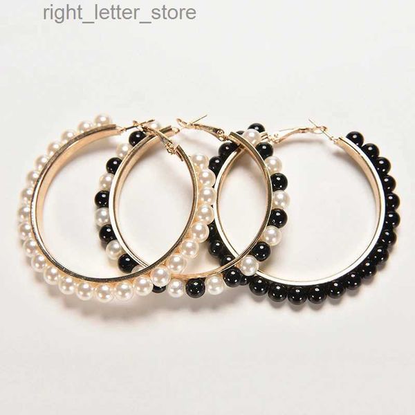 Stud 1 Paar Neue Frauen Mädchen Schmuck Hoop Ohrring Schwarz Weiß Perle Ohrring Mit Edelstahl Pin Großen Kreis Schleife ohrringe YQ231128