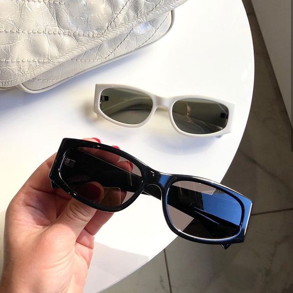 Óculos de sol femininos luxuosos com armação retangular e lentes que mudam de cor de resina de alta qualidade, pernas com letras impressas, caixa de embalagem original SL329