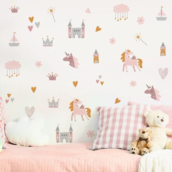 Adesivi murali Boho Pink Cartoon Unicorni Castello Nuvole Amore Acquerello per la camera dei bambini Baby Nursery Decalcomanie Home Decor 231128