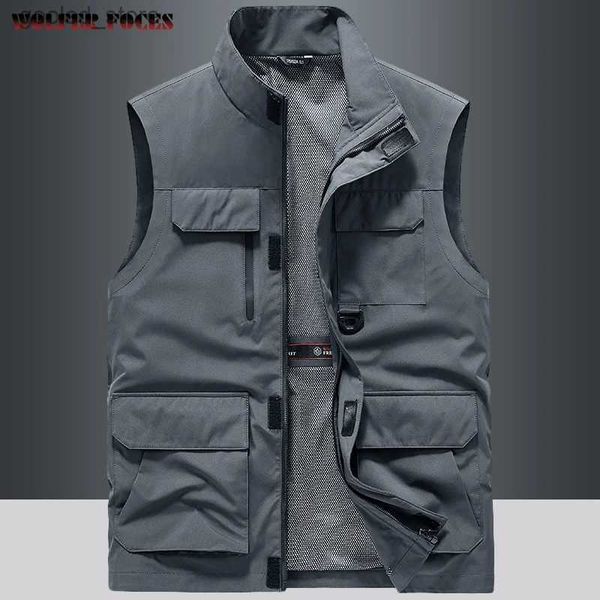 Herrenwesten Herrenweste MAN WESTE bestickte Angelkleidung Neue Sets Taktische militärische Netzarbeit Sommer ärmellose Jacke mit mehreren Taschen Q231129