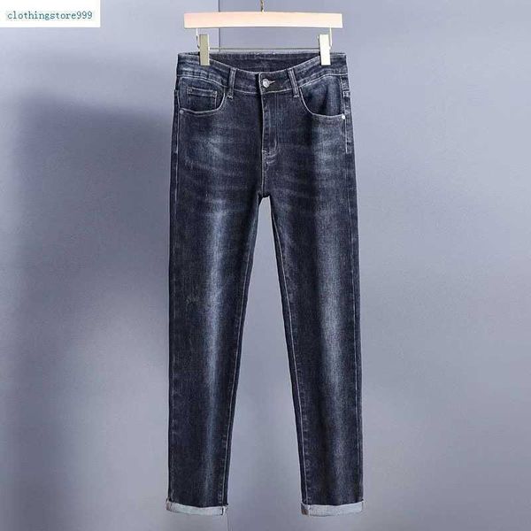 Calça de jeans de jeans de jeans calças de bordados de moda Fashion Hole a calça nos EUA Hip Hop Aguardo Cowboy Asian Zipper Troushers Masculino