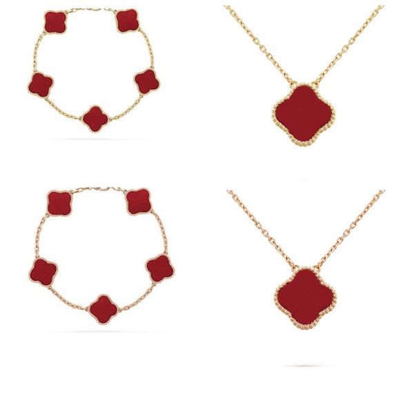 Bracciale di design Luce Lusso Premium Oro Bracciale quadrifoglio fortunato Accessori in acciaio al titanio Bracciale in agata rossa Set di collane