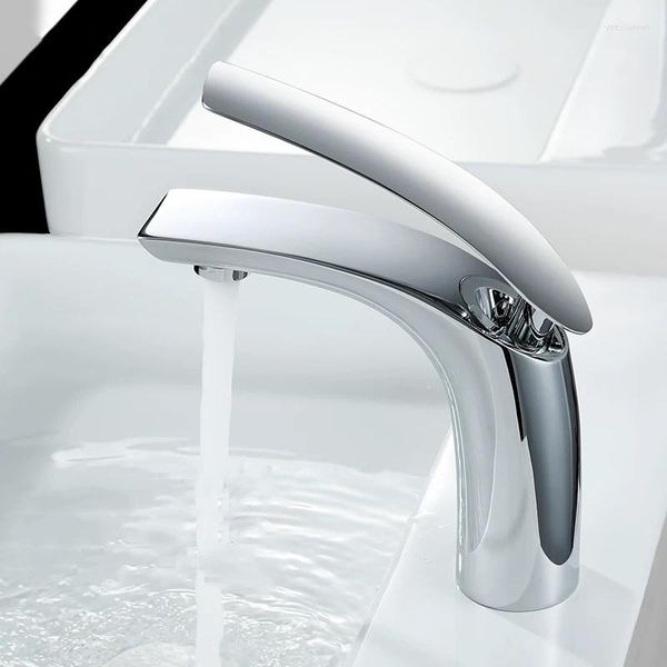 Rubinetti per lavandino del bagno Stile moderno Rubinetto in ottone nero / argento Rubinetti per lavabo monoforo Rubinetti per acqua fredda Torneira