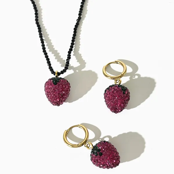 Collana Orecchini Set Peri'sbox Bling Pave Strass Rose Fragola Huggie Per ragazze Accessorio di frutta in rilievo fatto a mano