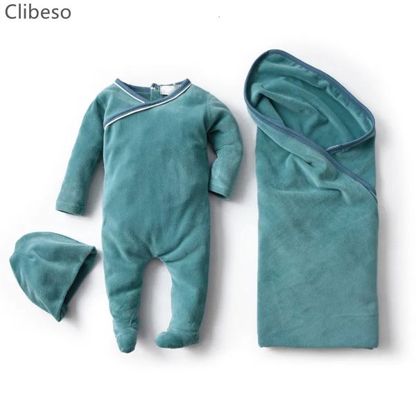 Pagliaccetti Baby Boutique Abbigliamento nato in cotone con cappelli Coperte per dormire Neonati maschi Morbidi piedini in velluto Footy Sleepwear 231130