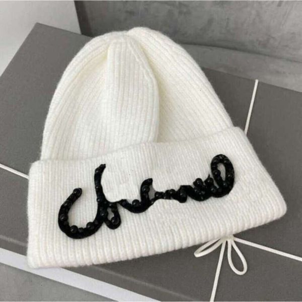 Bonnet Beanie Designer Hut Winter Eimer Hüte Warme Curlywigs Cap Casquette Herren Caps Männer Frauen Cc Brief Weiblich Casual Damen Sonnenschirm Junge Mädchen Wolle Kopfbedeckung BCVK