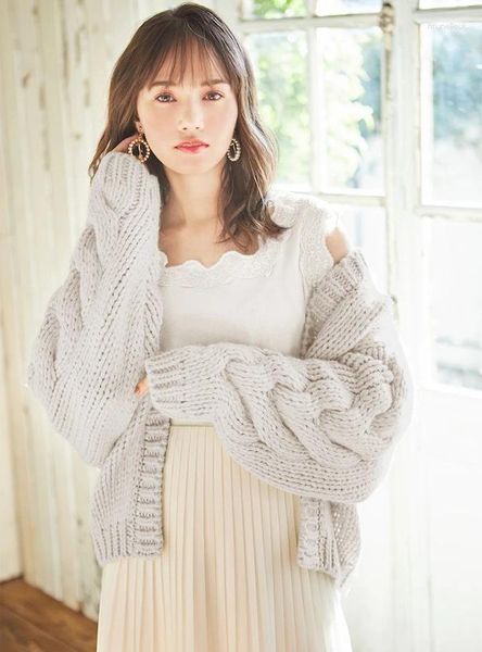 Frauen Strick Herbst 2023 Japanischen Stil Süße Vielseitige Pullover Mantel Lose Dicke Nadel Muster Einfarbig Strickjacke