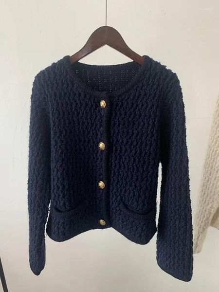 Cardigan corto in lana lavorato a maglia da donna. Giacca maglione a maniche lunghe con collo rotondo e linea spessa autunno e inverno