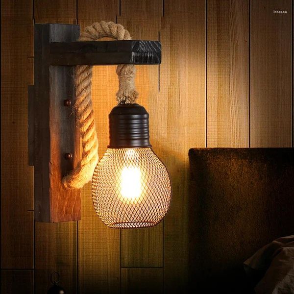 Lampada da parete Ristorante creativo Bar Arte del legno Legno Paese americano Retro Cafe Decorazioni per la casa Vento industriale