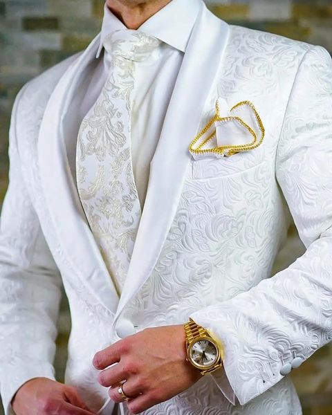 Abiti da uomo Blazer Giacca da sposa Uomo Scialle monopetto Risvolto Tessuto jacquard bianco Giacca a due pezzi Pantaloni Elegante Costume da sposo 2023 231129