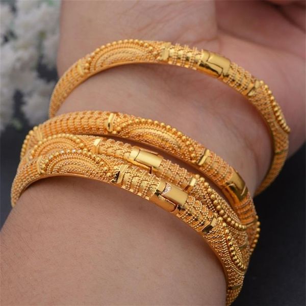 4 pezzi / set 24K Dubai color oro braccialetti da sposa africani per le donne braccialetti arabi sauditi gioielli 220702156F