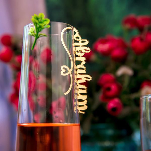 Chinelos descartáveis Decoração de vidro personalizada Nome cortado a laser Decoração de vinho personalizada Placa de identificação de mesa de casamento Presente para convidados 231129