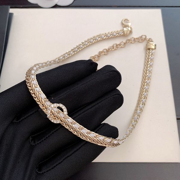 Designer-Luxus-Halskette in Weiß, Doppelbuchstabe, Messingmaterial, eingelegte Wasserdiamanten mit Chopin-Kette, französischer klassischer Charm-Schmuck, Geschenk für Tochter, Erwachsene