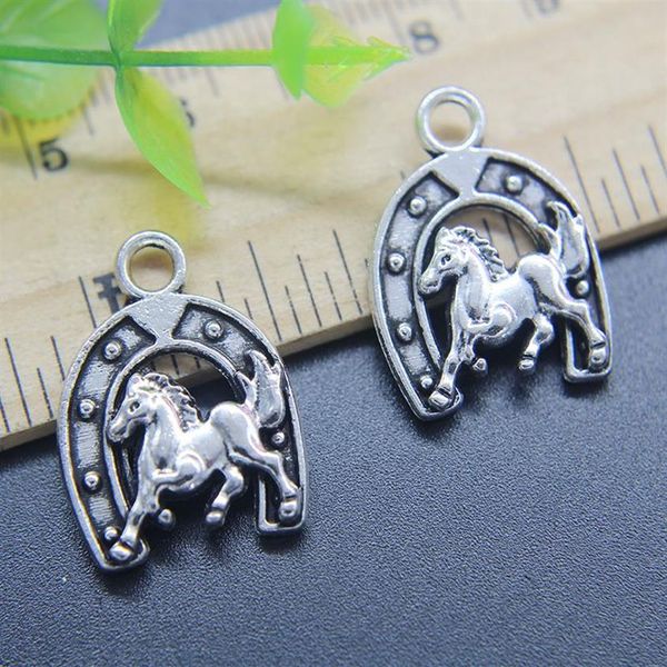 Pingente inteiro de liga de ferraduras de cavalo, 30 peças, pingente retrô, fabricação de jóias, chaveiro diy, pingente de prata antigo para pulseira, earrin246d