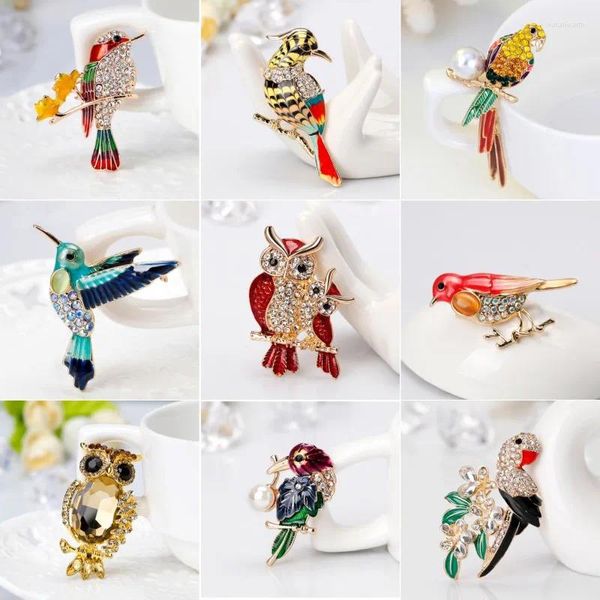 Broschen Viele Design Schöne Papagei Emaille Vogel Tier Brosche Pins Gold Farbe Schmuck Strass Für Frauen Zubehör