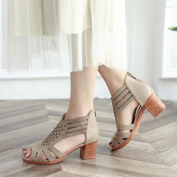 Sandalen 2023 Sommer Koreanische Wasser Diamant Frauen Fisch Mund Vielseitige Mode High Heel Dicke