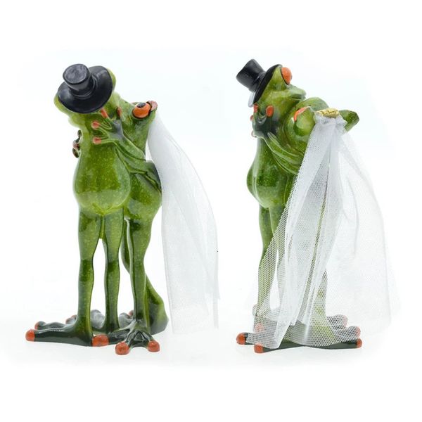 Neuheit Artikel Harz Paar Frosch Süße Figuren Innendekoration Zubehör Nordic Moderne Statue Büro Schreibtisch Ornament Für Geschenk 231129