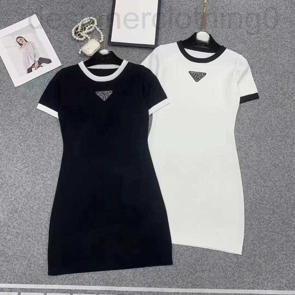 Vestidos casuais básicos designer de luxo designer triângulo padrão 2023 novo vestido retro moda clássico preto branco cor contraste simples magro de manga curta