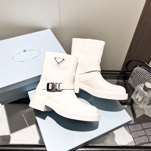 Nuovi stivaletti polacchi a triangolo con tacco piatto Stivaletti con suola in pelle a punta tonda Designer di lusso da donna Calzature di alta qualità per scarpe da viaggio eleganti