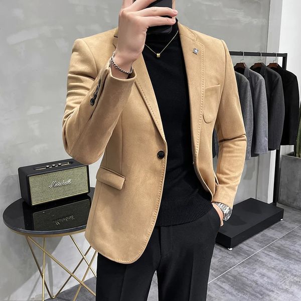 Abiti da uomo Blazer Moda Inghilterra Stile Autunno Inverno Giacca da abito in velluto spesso Cappotto da uomo Plus Size di alta qualità 231129