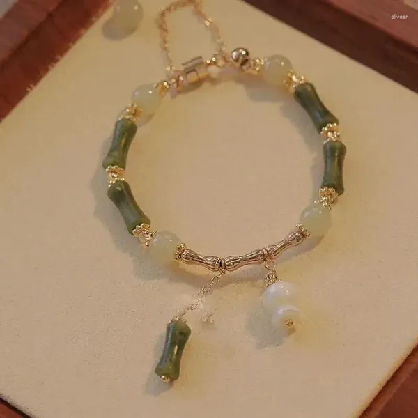 Braccialetti con ciondoli Bracciale con perline di bambù verde per le donne Design vintage unico Gioielli squisiti Stile drammatico cinese dall'aspetto costoso