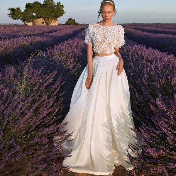 2024 Bohemian İki Parçalı Gelinlik Satin O-Neck 3D Floral Dantel Aplikler Gelin Elbise Ülke Döktüğü Tren Robe De Mariage