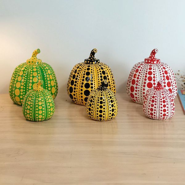 Kabak Heykeli Japon Sanatçı Tasarımı Modern Heykel Polka Dot Sanat Ev Dekorasyonları Ofis Sanatları Düğün Noel Hediyesi Dekoratif Nesneler 10cm