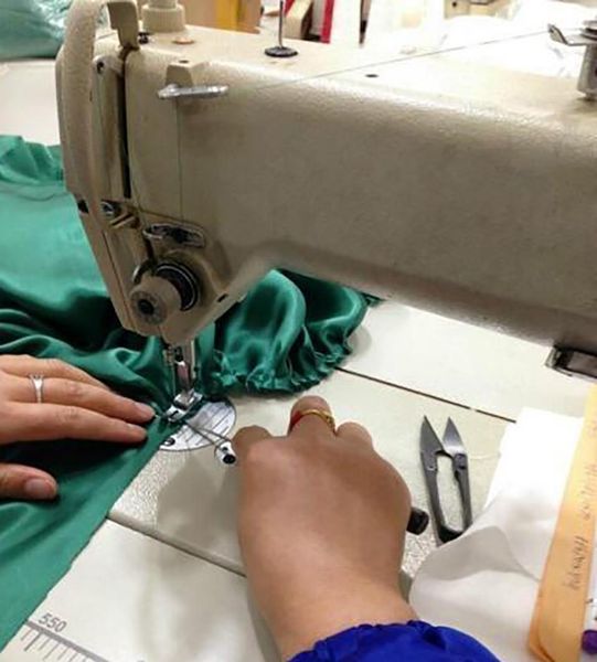 Zarif Arapça Koyu Yeşil Resmi Gece Elbise Pırıltılı Pullu Bir Omuz Denizkızı Prom Elbise Peplum Zemin Uzunluğu Kadınlar Parlak 267a