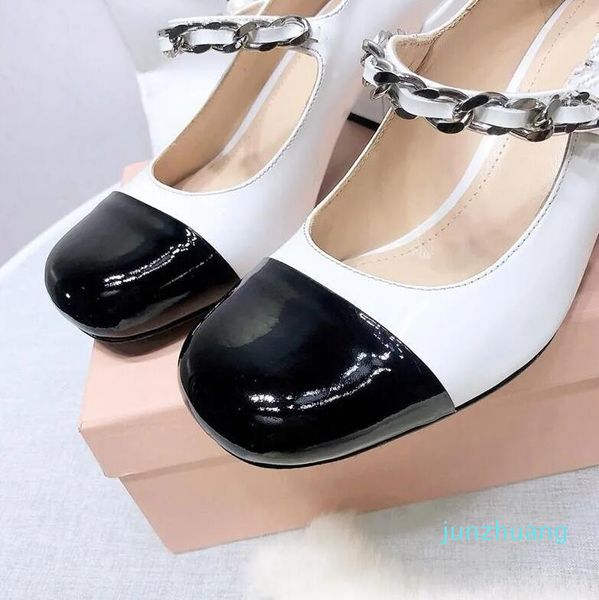 Sapatos de vestido Cadeia de metal saltos altos moda salto grosso Mary Jane Silver Big Round Head 22 Buckle Color Matching Single