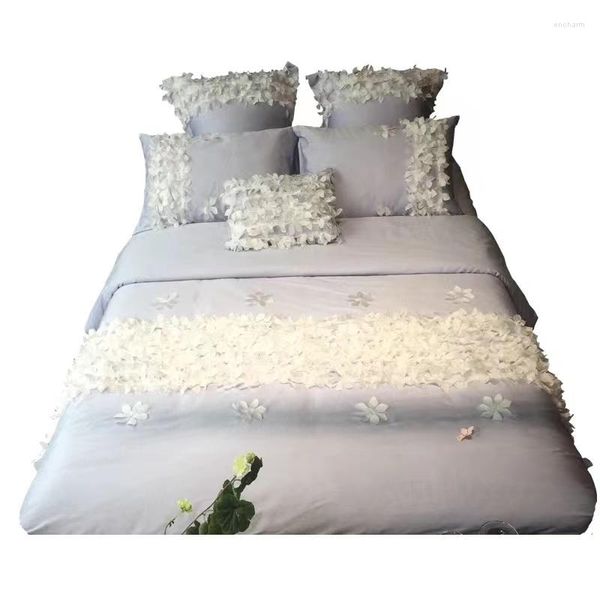 Set di biancheria da letto Set da 4 pezzi in raso di cotone a fibra lunga con petali tridimensionali di lavanda Tutto Trapunta Stile principessa Lusso leggero