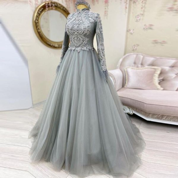 Vestidos de festa Cinzenta Evening muçulmana A-line Tule Apliques Lace Engajamento de manga comprida Dresses formais Dubai Arabic Prom Valor