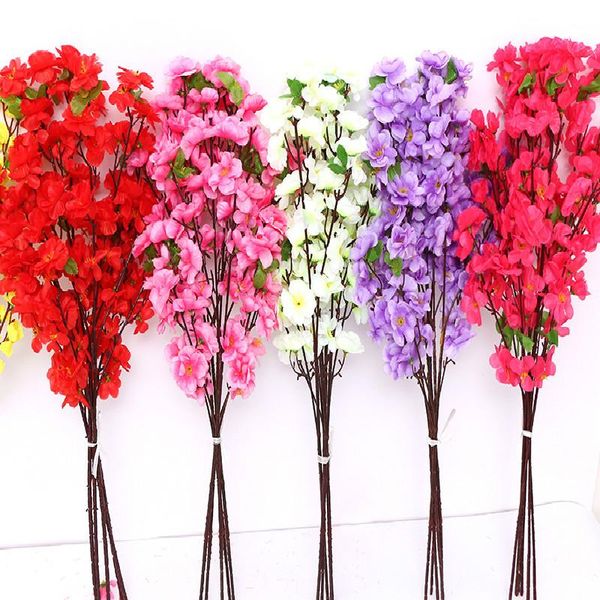 Ghirlande di fiori decorativi 65 cm 5 pezzi Prugna Fiori di ciliegio Fiore di seta artificiale Flores Sakura Rami di albero Tavolo per la casa Decorazioni per il soggiorno