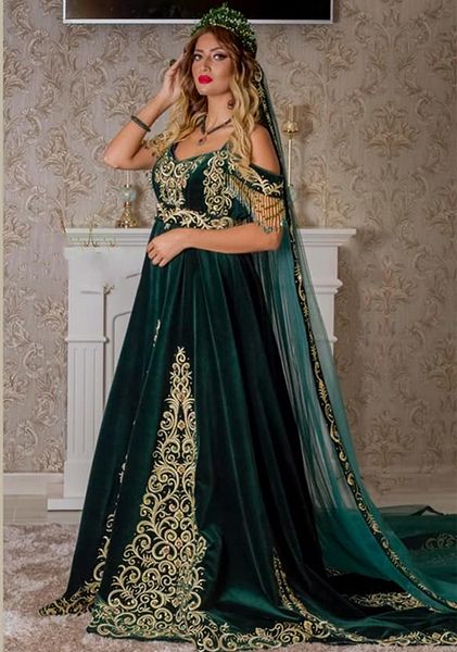 Vestidos de noite verde de Kaftan tradicionais Apliques de renda dourada Apliques longos Arábico Dubai Vestidos de evento formal