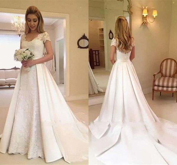 Modest White Ivory Cetin Wedding Venés Capra Lace Apliques Backless Long Church Vestidos de noiva Restas formais De Mariage BC15028