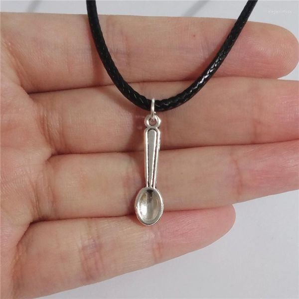 Collares colgantes Tiny Spoon Charm Gargantilla Collar de cuero negro Dibujos animados Lindo Bohemia para mujer