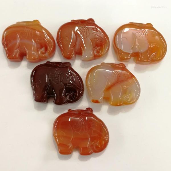 Colares pendentes Charms de moda pingentes de elefante esculpidos de elefante natural de pedra vermelha de pedra de boa qualidade para jóias fazendo 2pcs por atacado