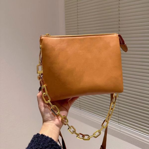 Bolsa de bolsa de couro genuíno para bolsas para mulheres bolsas de tamanho médio bolsa de moda bolsa de ombro de luxo de lua hasp bolsas de fim de semana axila na axila