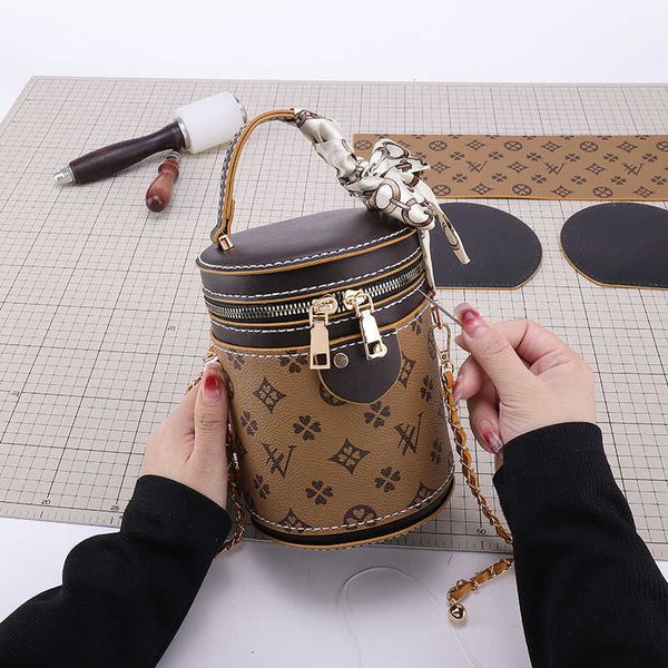 Store Clearance Promotion Handtasche Online-Export DIY handgemachte Tasche Neues Material 2023 Sommermode Zylinder Single-Shoulder-Crossbody-Eimer Kleine runde Flut