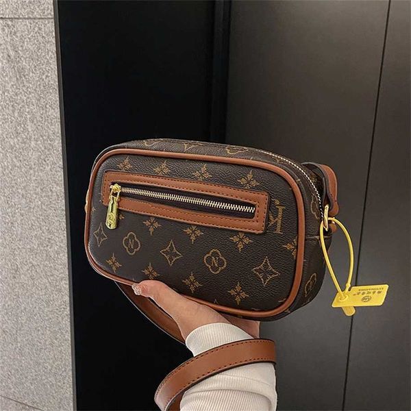 2023 Cüzdan temizleme outlet online satış basılı kadınlar yeni eski çiçek crossbody örgü kırmızı çok yönlü stil omuz küçük kare çanta